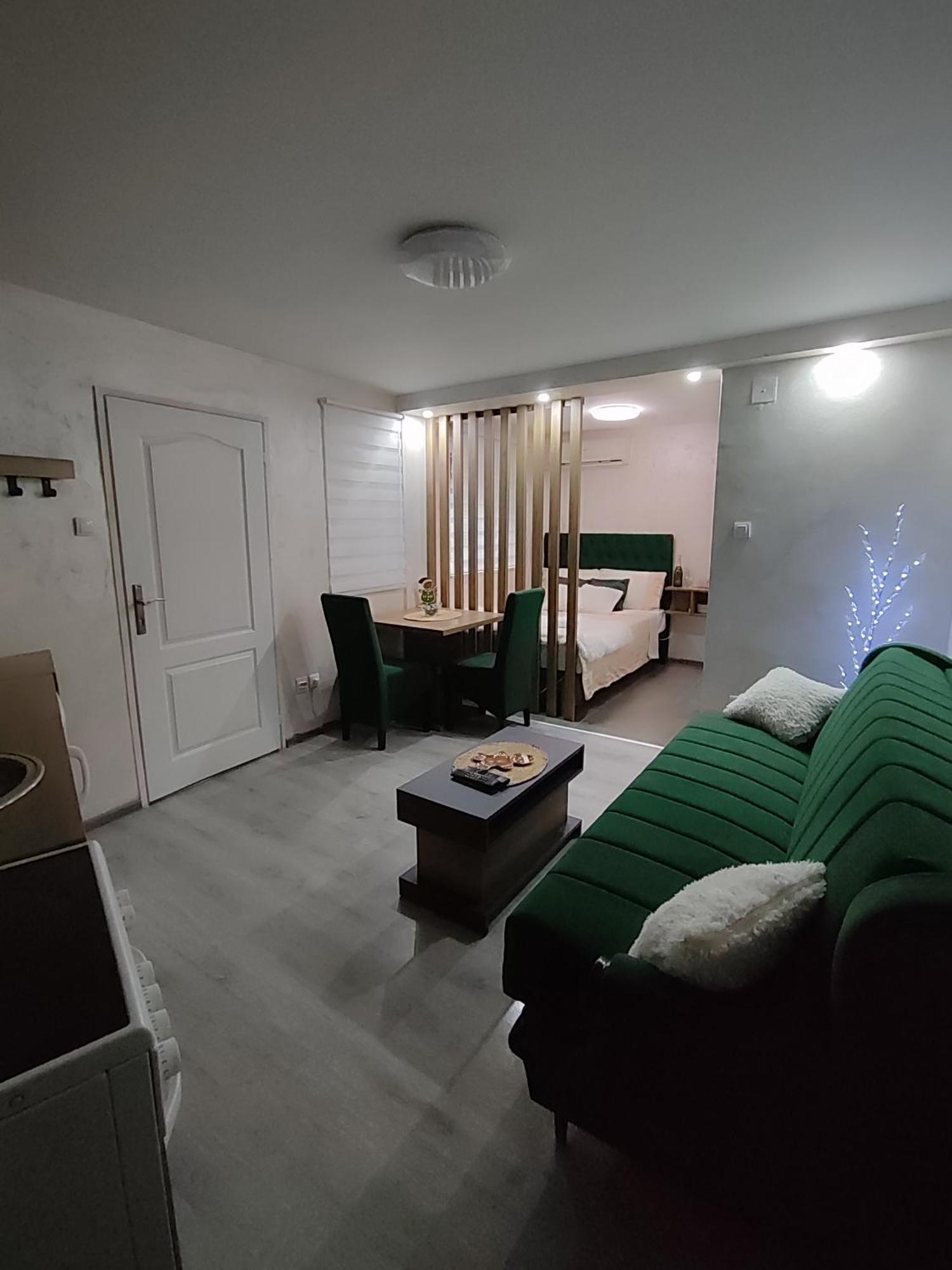 Studio Apartman Free Parking Rubikon Βελιγράδι Εξωτερικό φωτογραφία